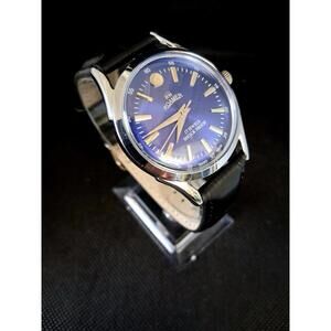 Vintage Roamer Men's Leather Mechanical Watch RARE